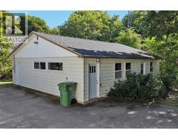 242 Highland Avenue, photo 2