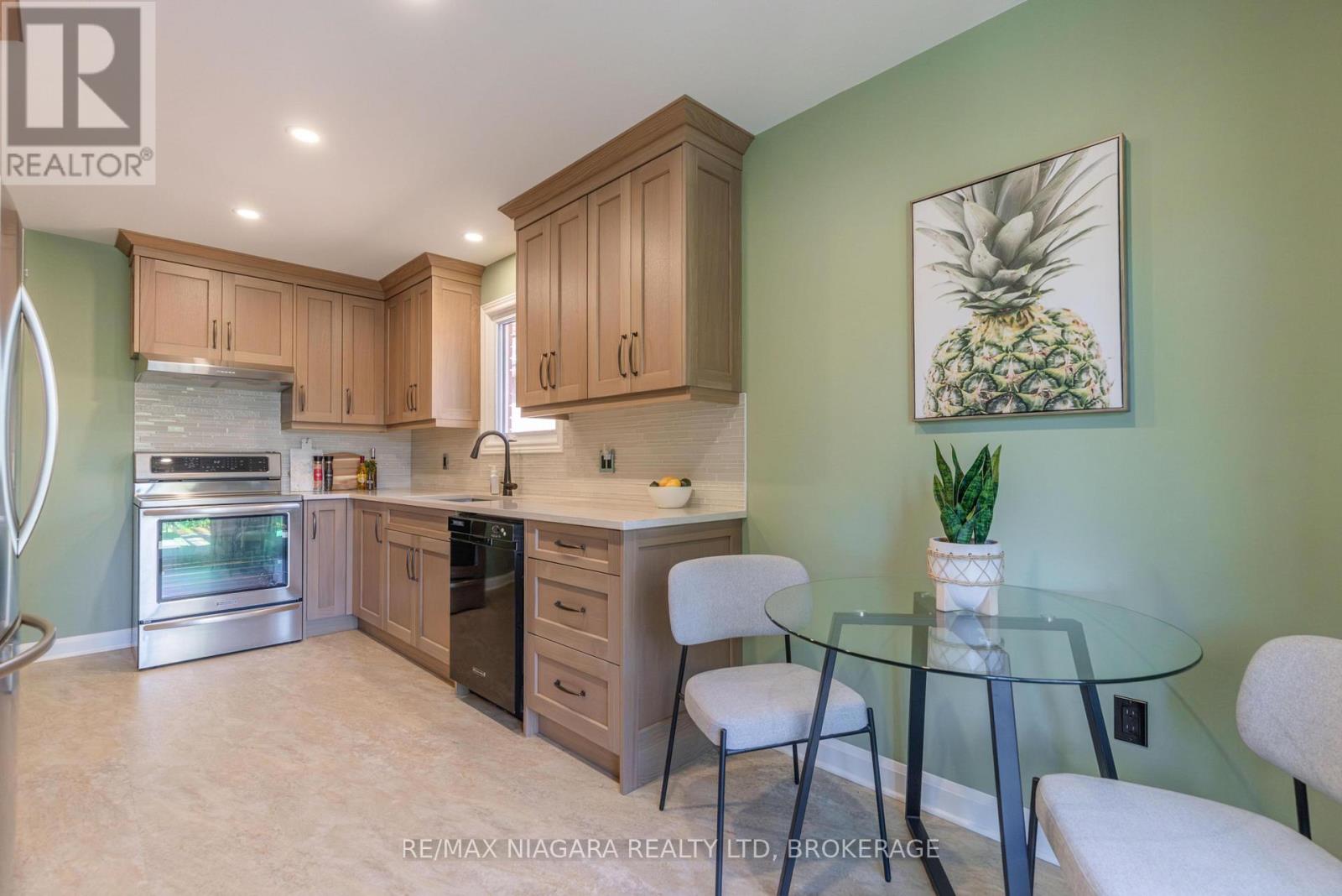 27 ANDREA DRIVE - Image 14