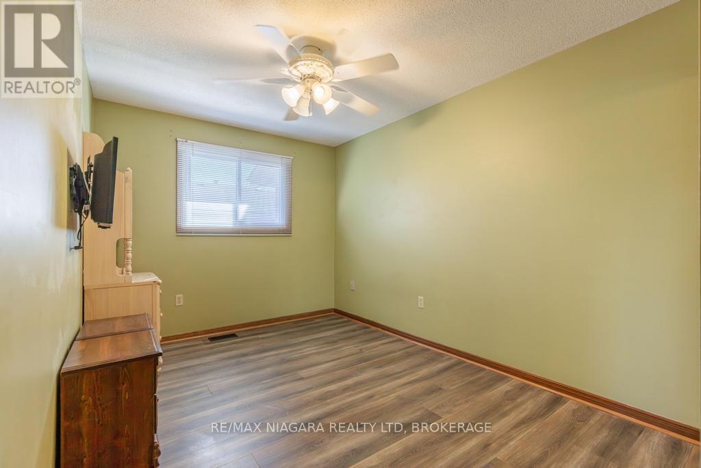 27 ANDREA DRIVE - Image 20