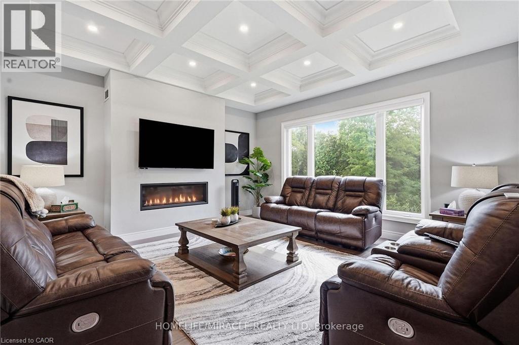 147 AMBROUS Crescent - Image 10