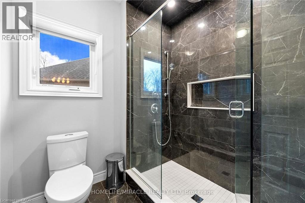 147 AMBROUS Crescent - Image 29
