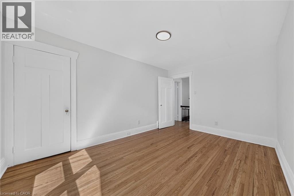 229 PARK Row S - Image 31