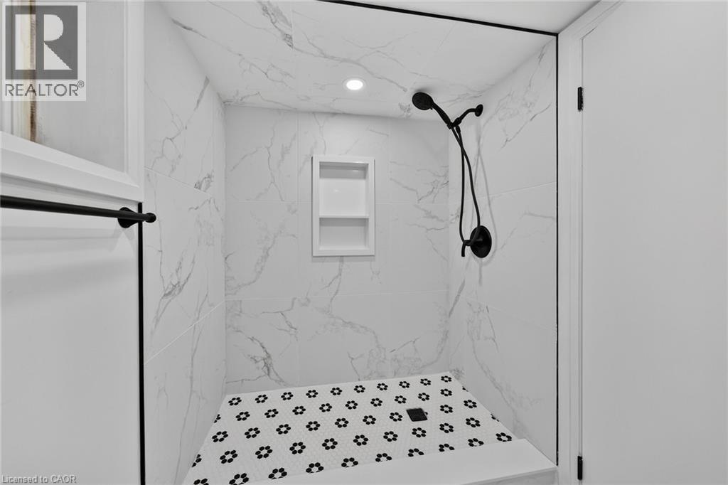 229 PARK Row S - Image 38
