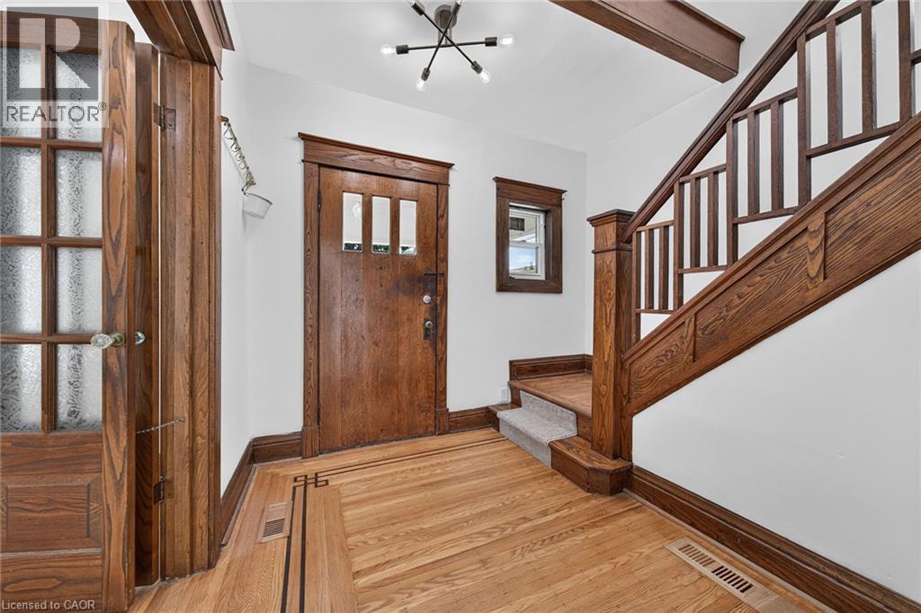 229 PARK Row S - Image 5
