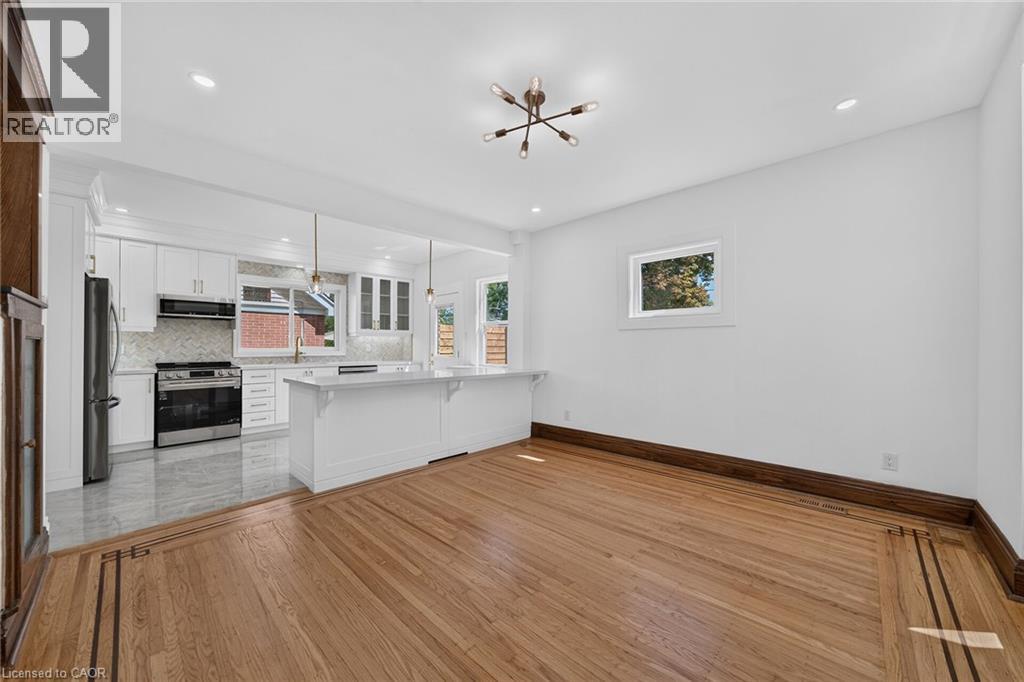 229 PARK Row S - Image 24
