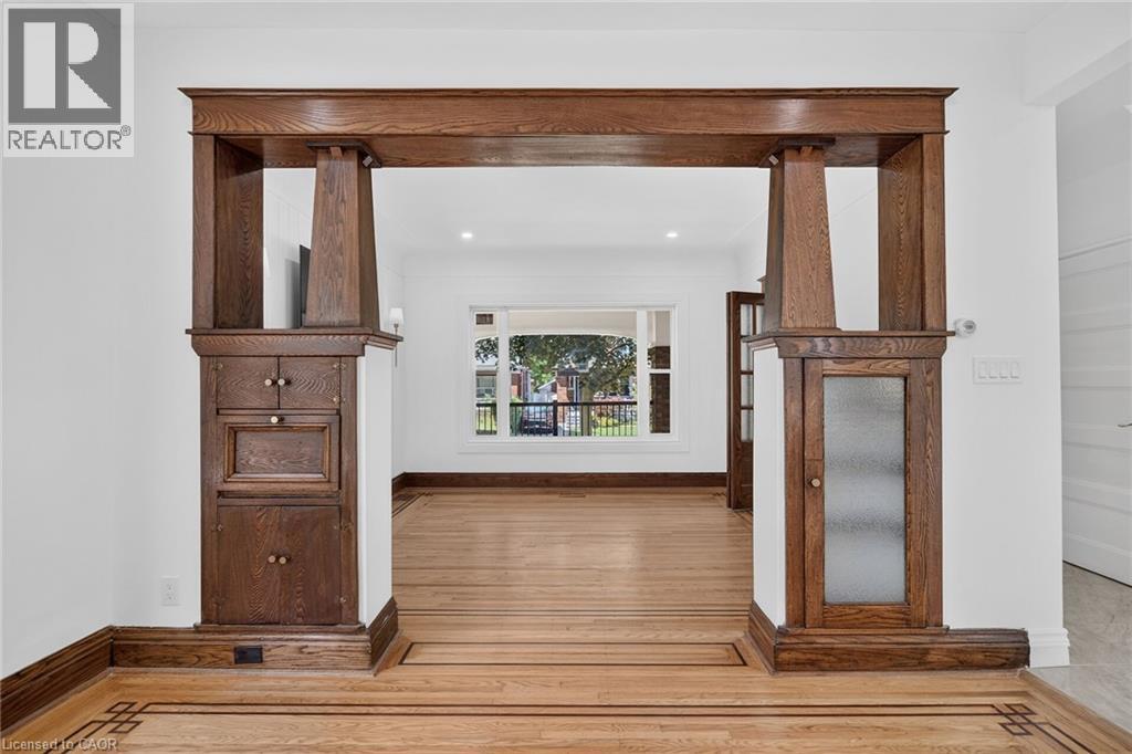 229 PARK Row S - Image 26
