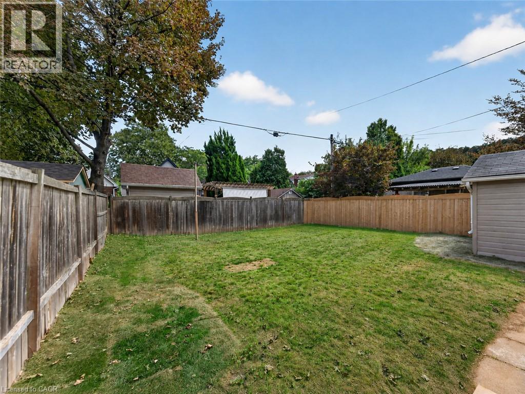 229 PARK Row S - Image 40