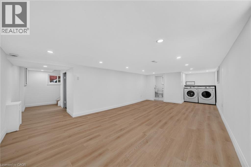 229 PARK Row S - Image 35