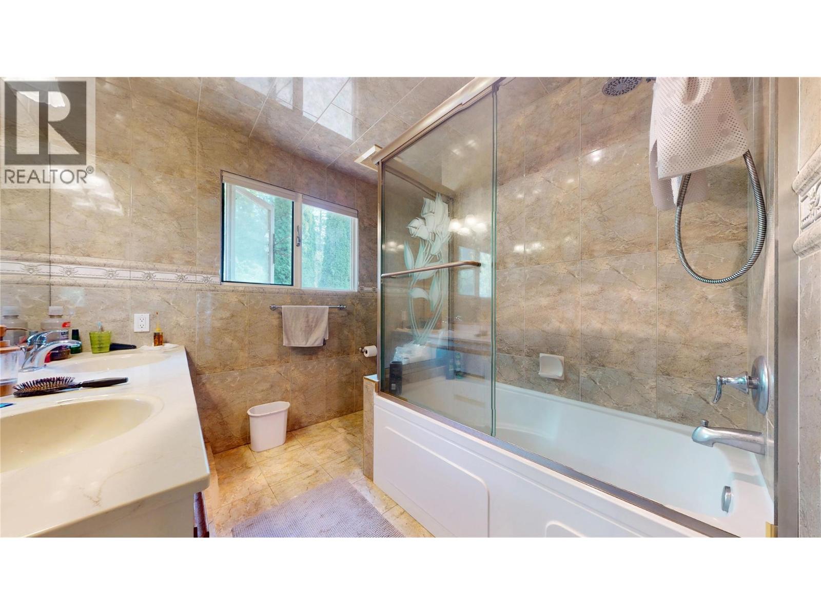 1270 Fox Tree Road - Image 23