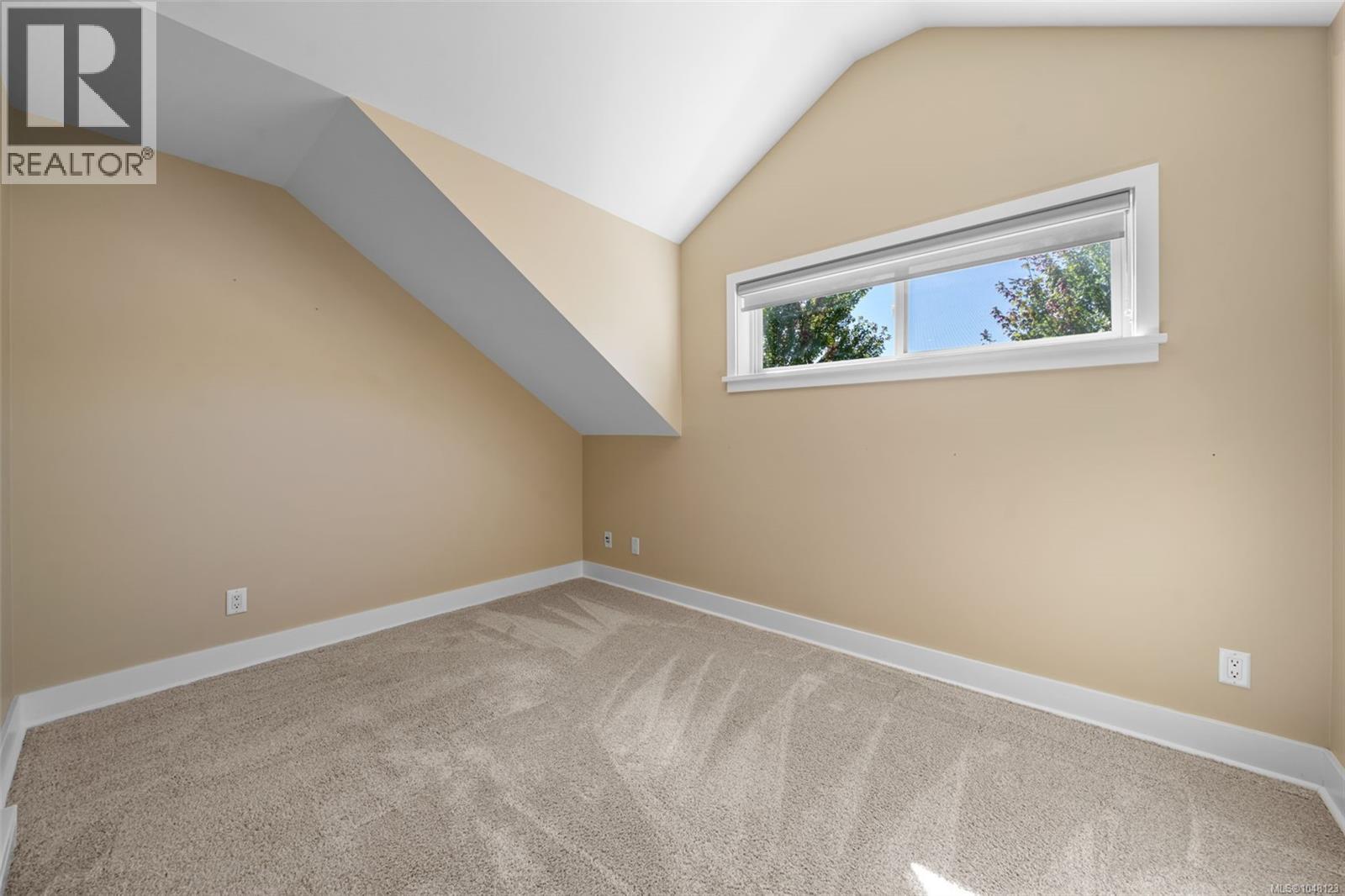 #19 10520 McDonald Park Rd - Image 18