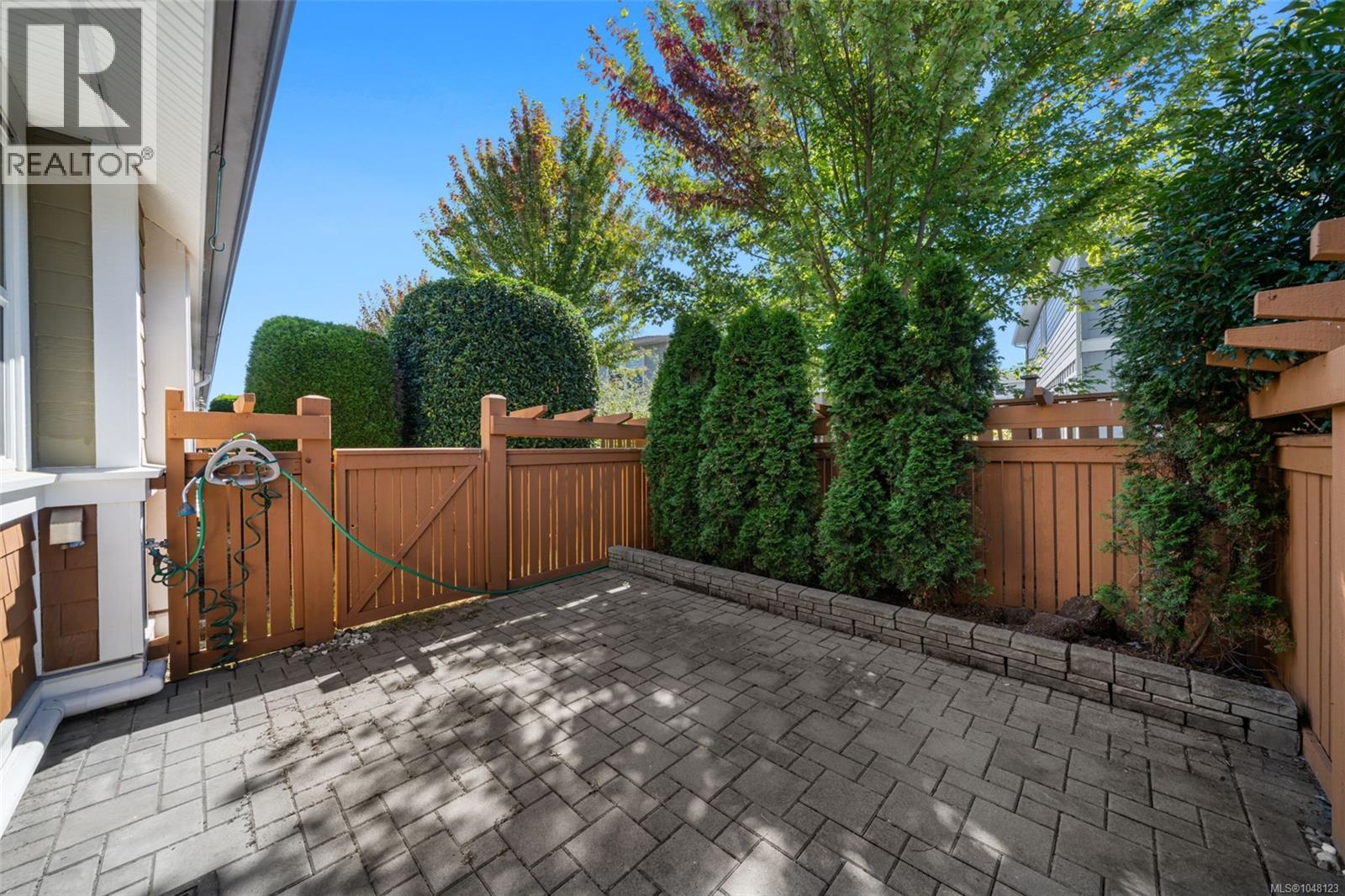 #19 10520 McDonald Park Rd - Image 23