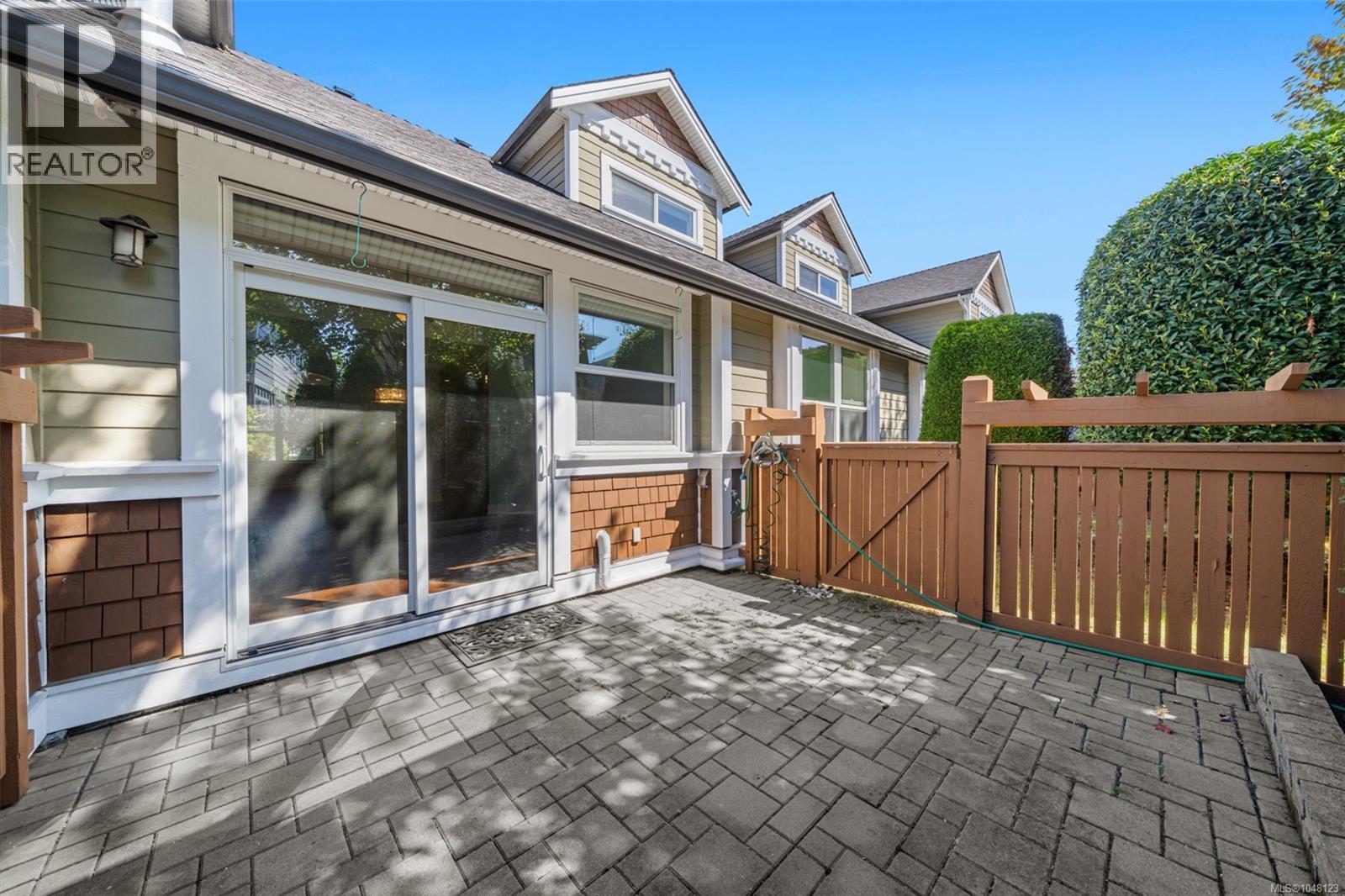 #19 10520 McDonald Park Rd - 24