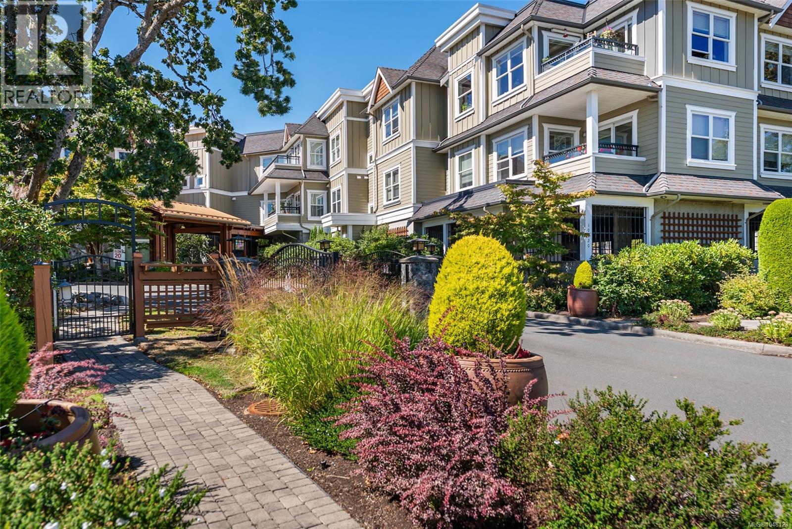 #19 10520 McDonald Park Rd - 27