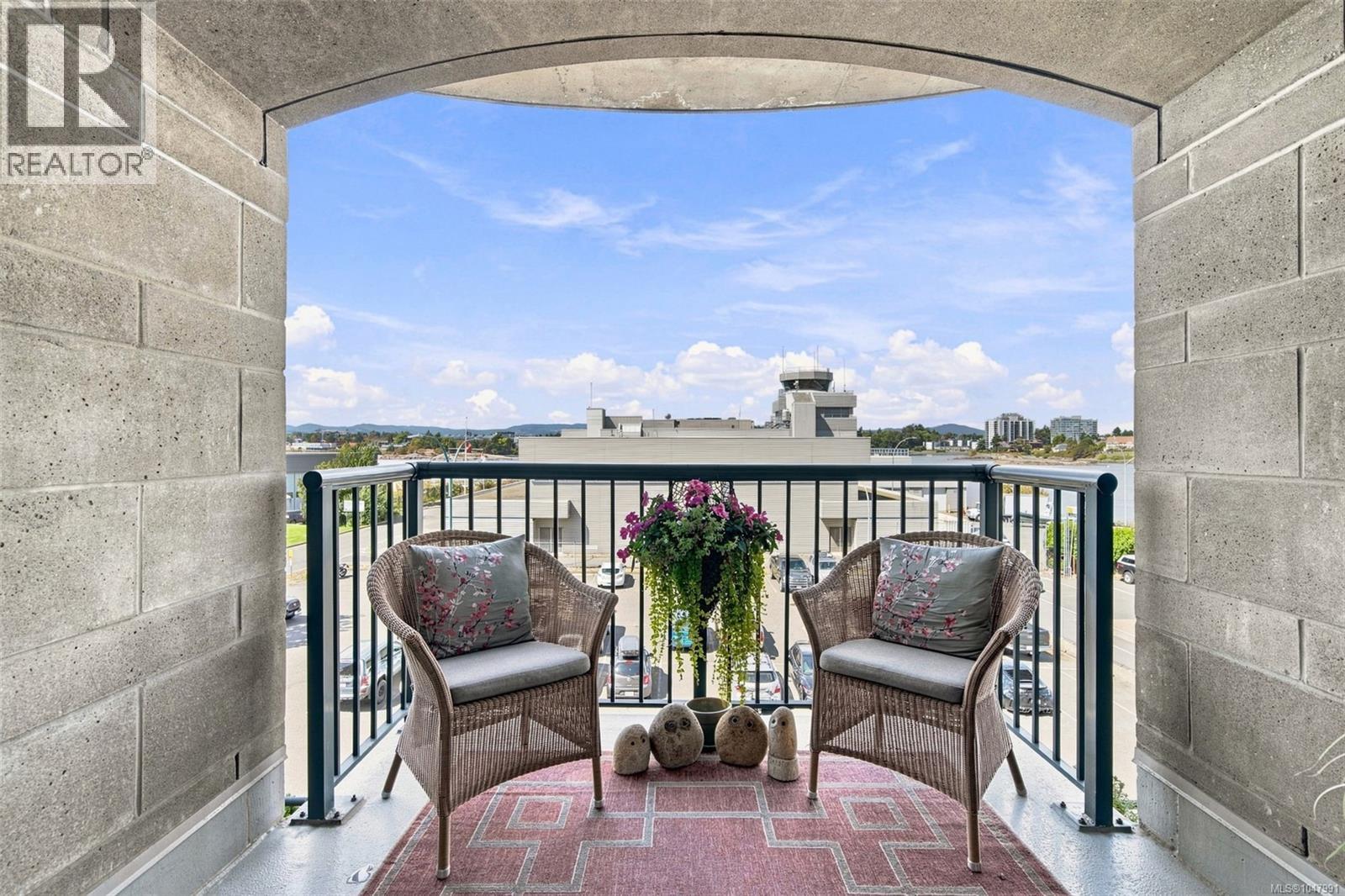 #414 21 Dallas Rd - Image 16
