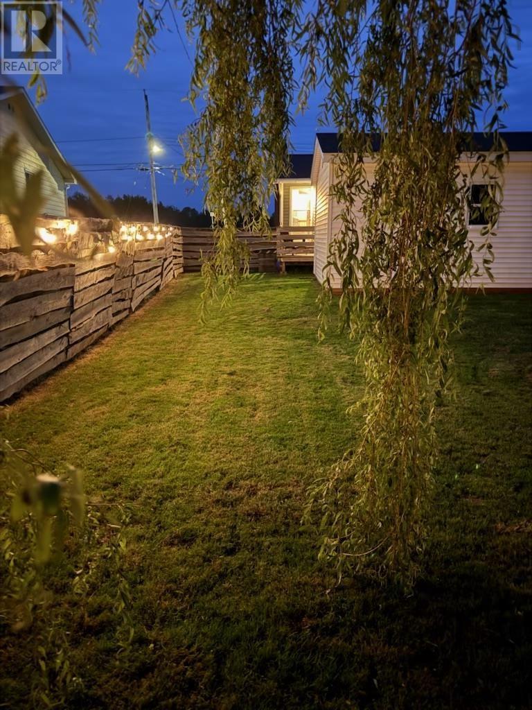 Property 33 of 39 of 1668 Mackay Street