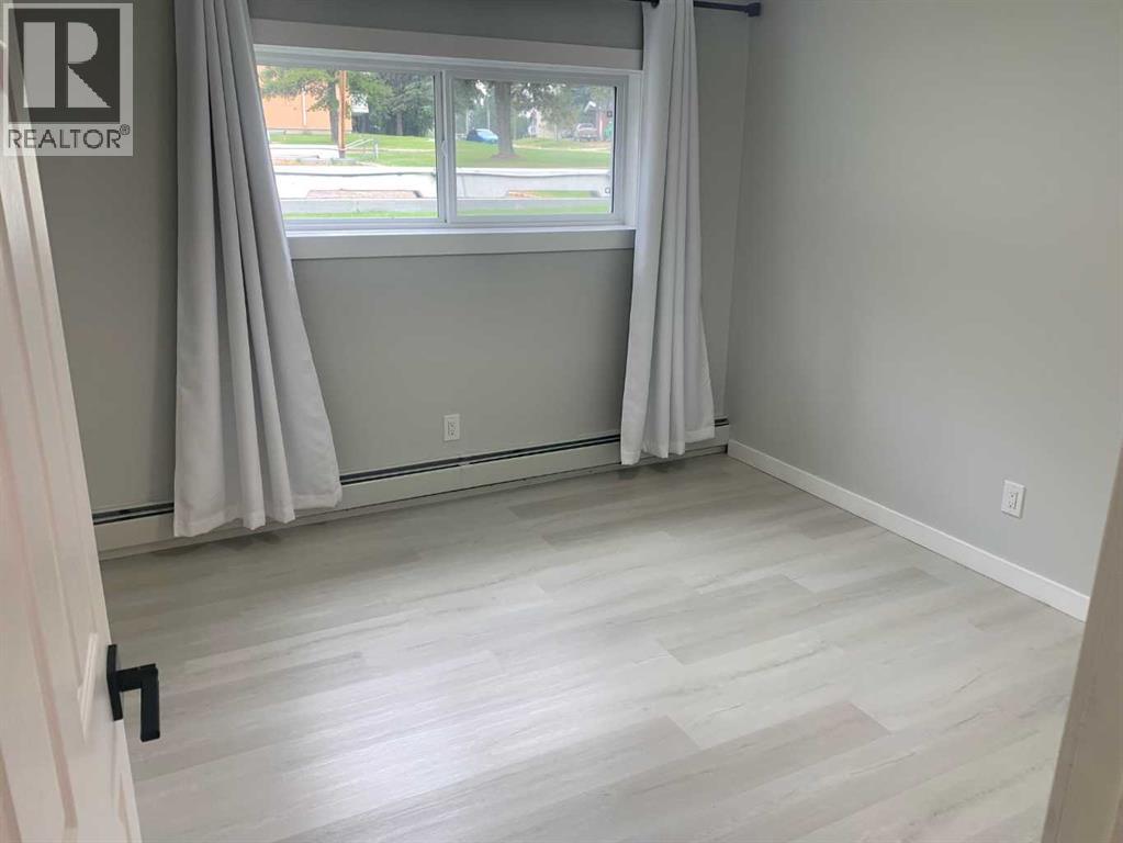 #2 414 41 Street - Image 10