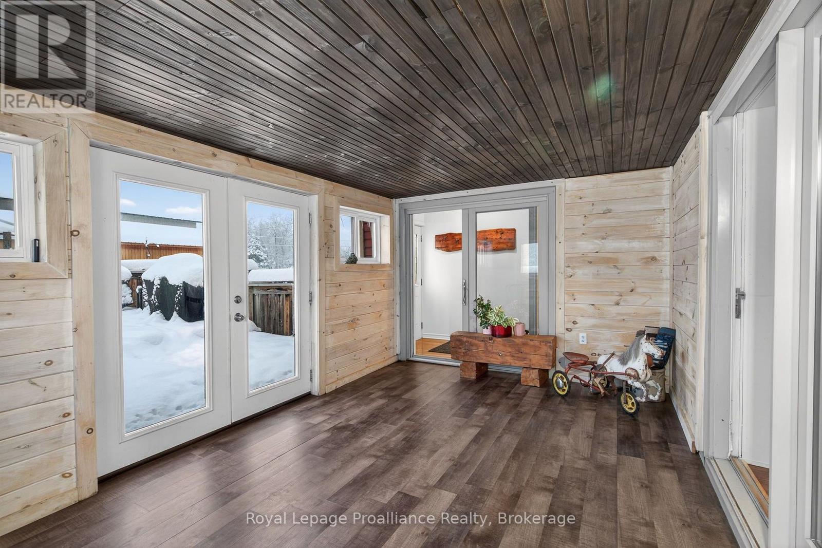 7802 PICCADILLY ROAD - Image 17