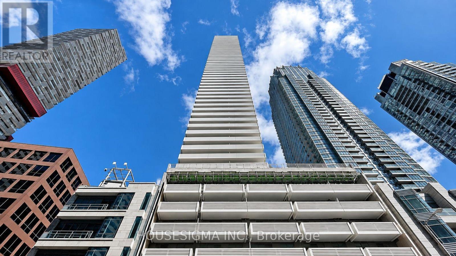 Photo of 2221 Yonge Street