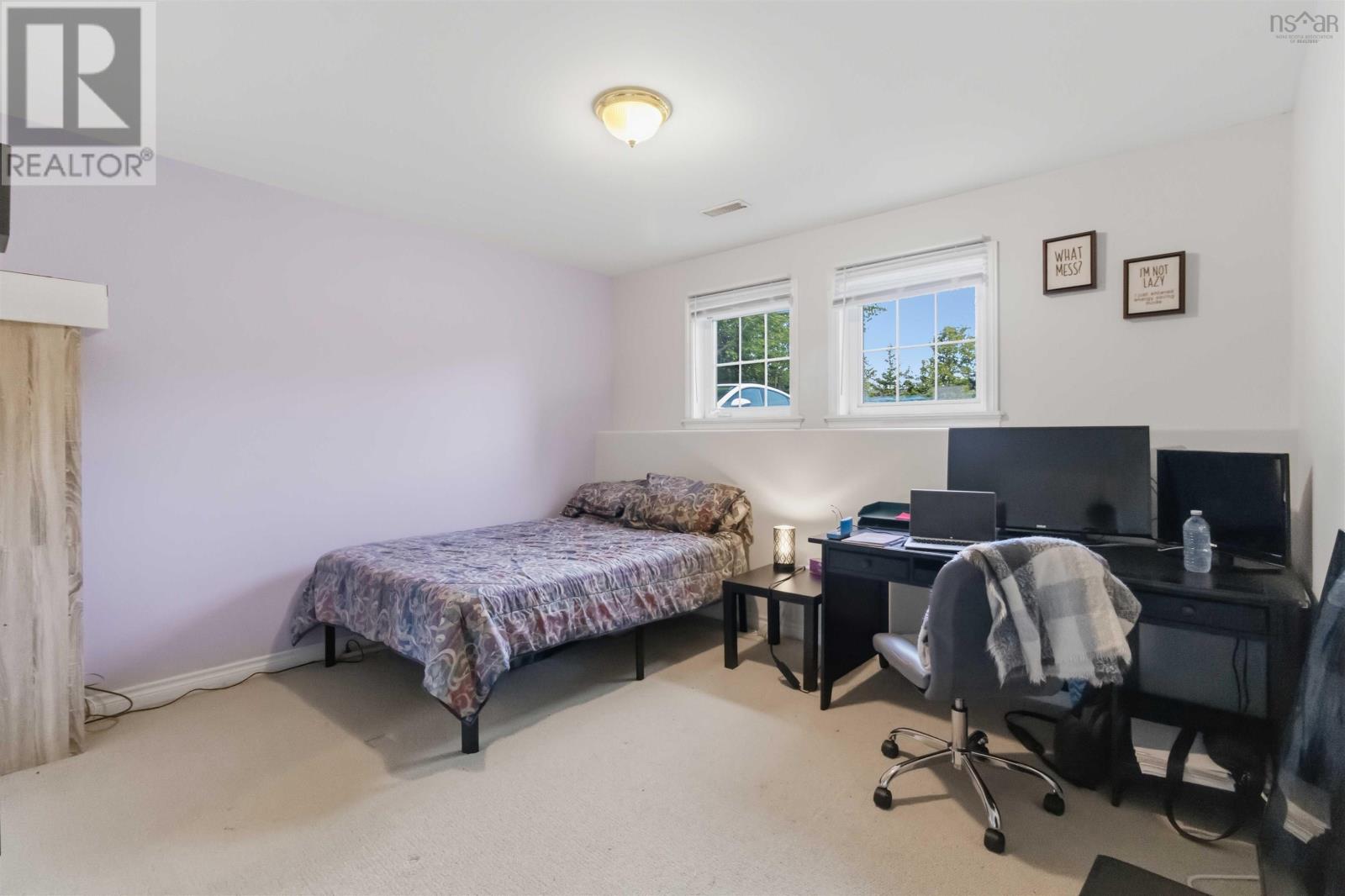 196 St. George Boulevard - Image 23