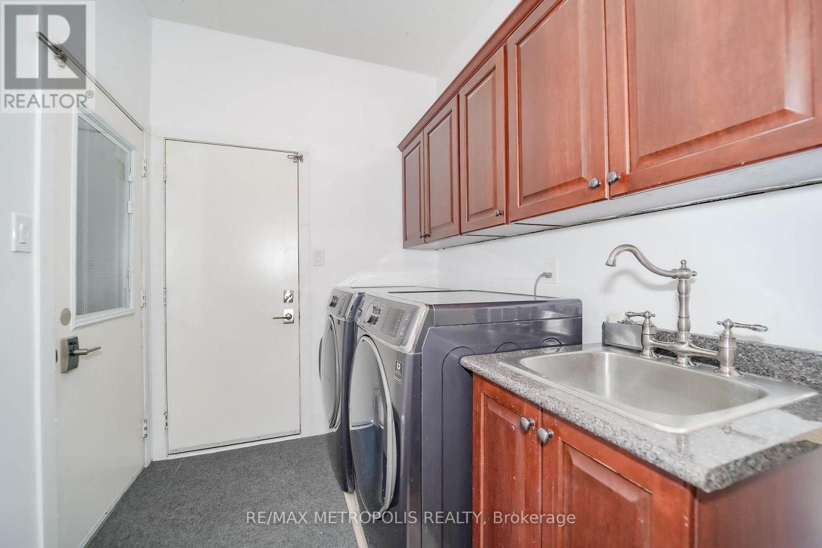37 BENNETT ROAD - 33