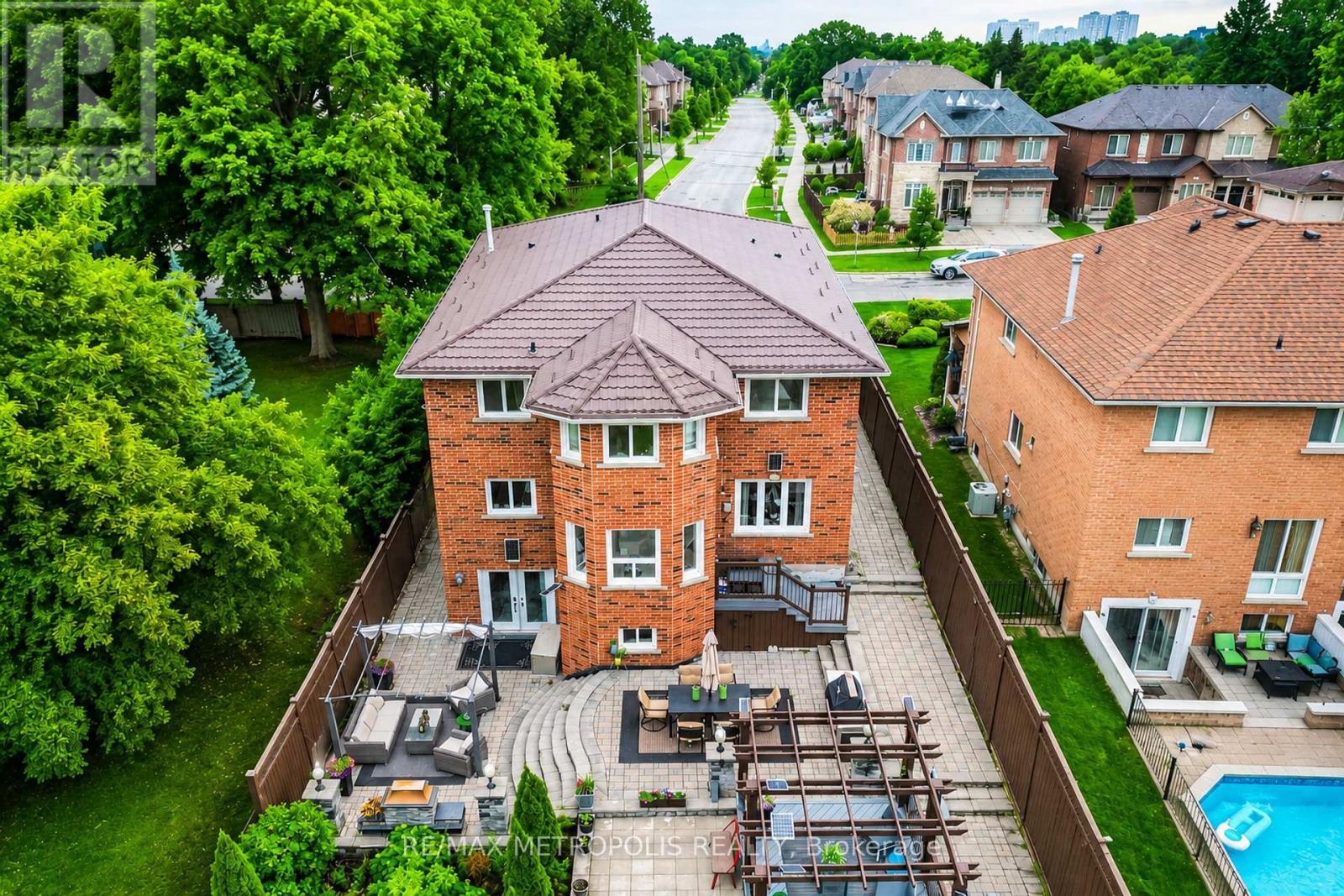 37 BENNETT ROAD - 6