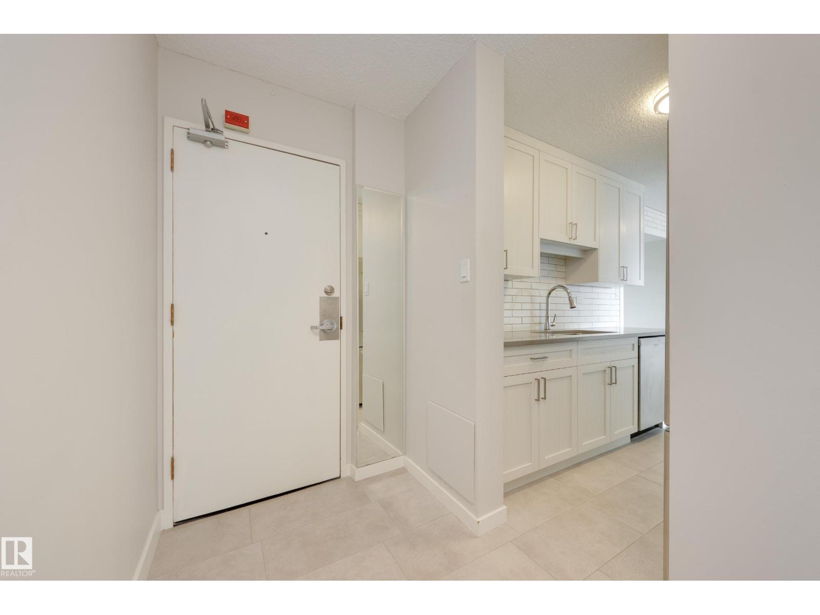 #1101 12303 JASPER AV NW - 2