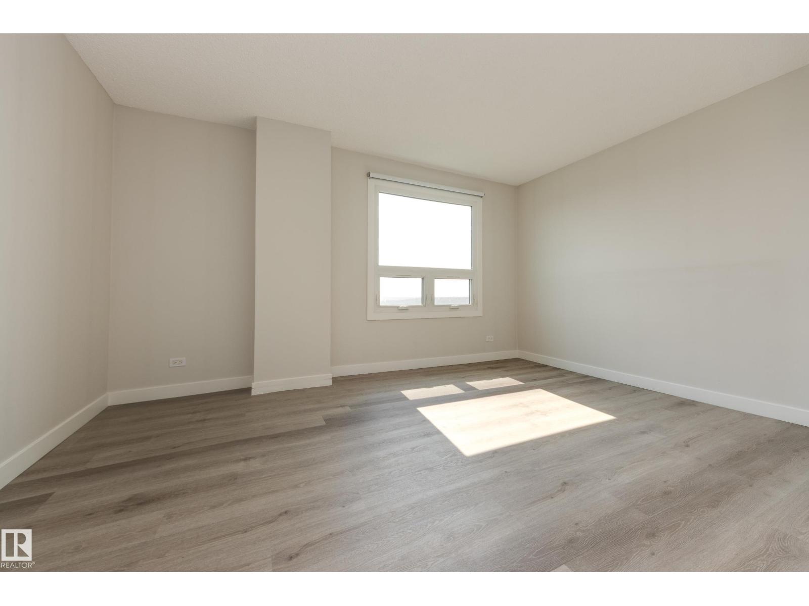 #1101 12303 JASPER AV NW - 23