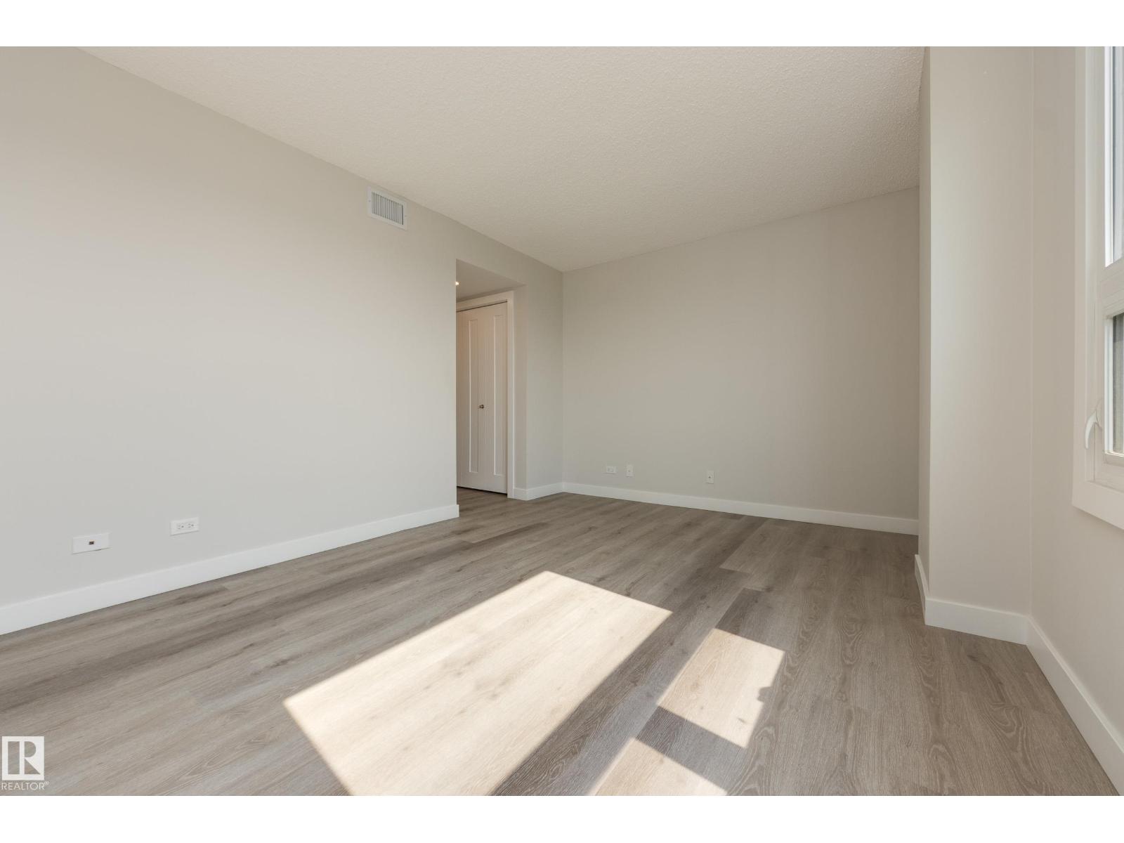 #1101 12303 JASPER AV NW - Image 26