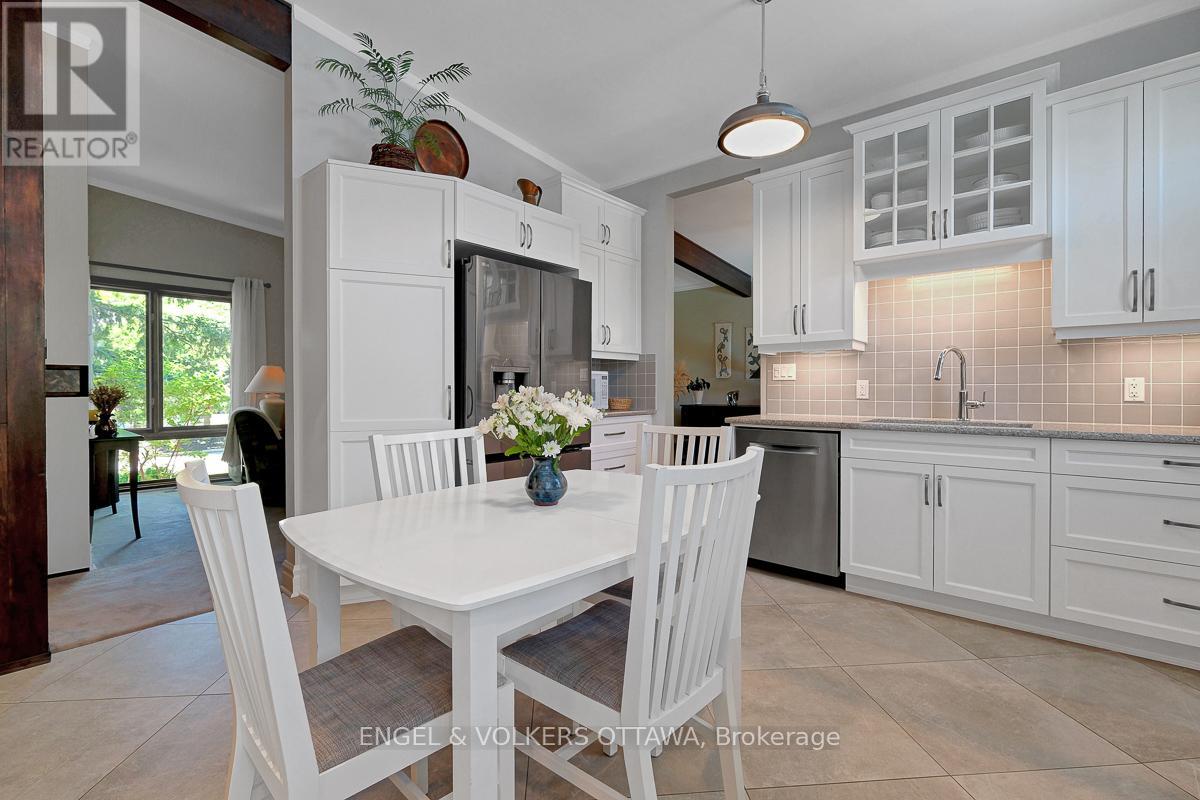 1131 CAMEO DRIVE - Image 22