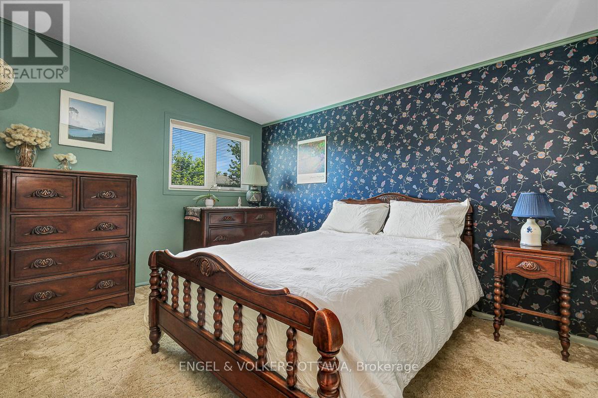 1131 CAMEO DRIVE - Image 30