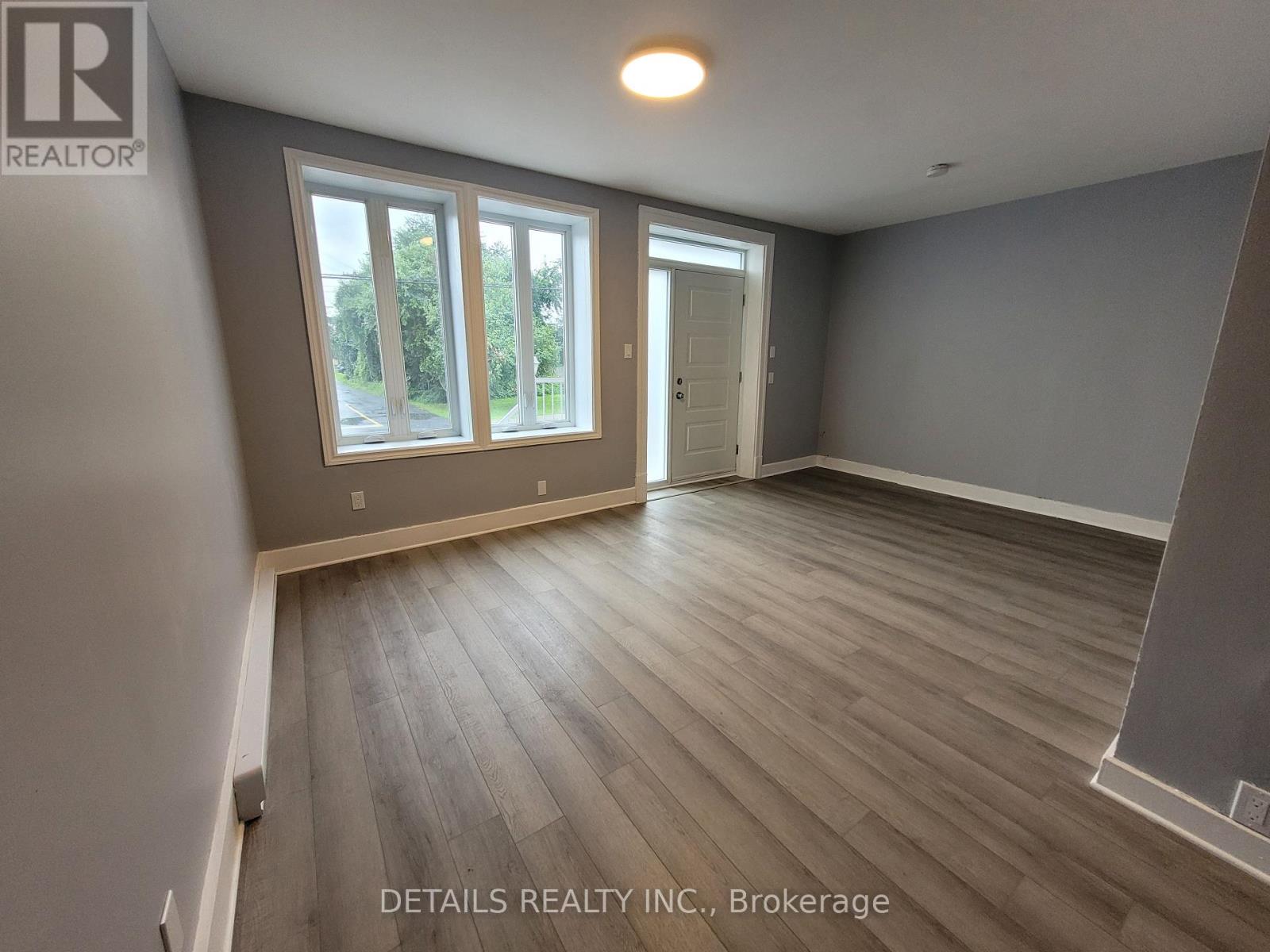 4559 STE CATHERINE STREET - 13