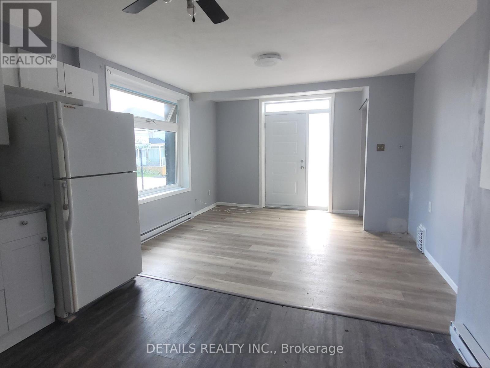 4559 STE CATHERINE STREET - 18