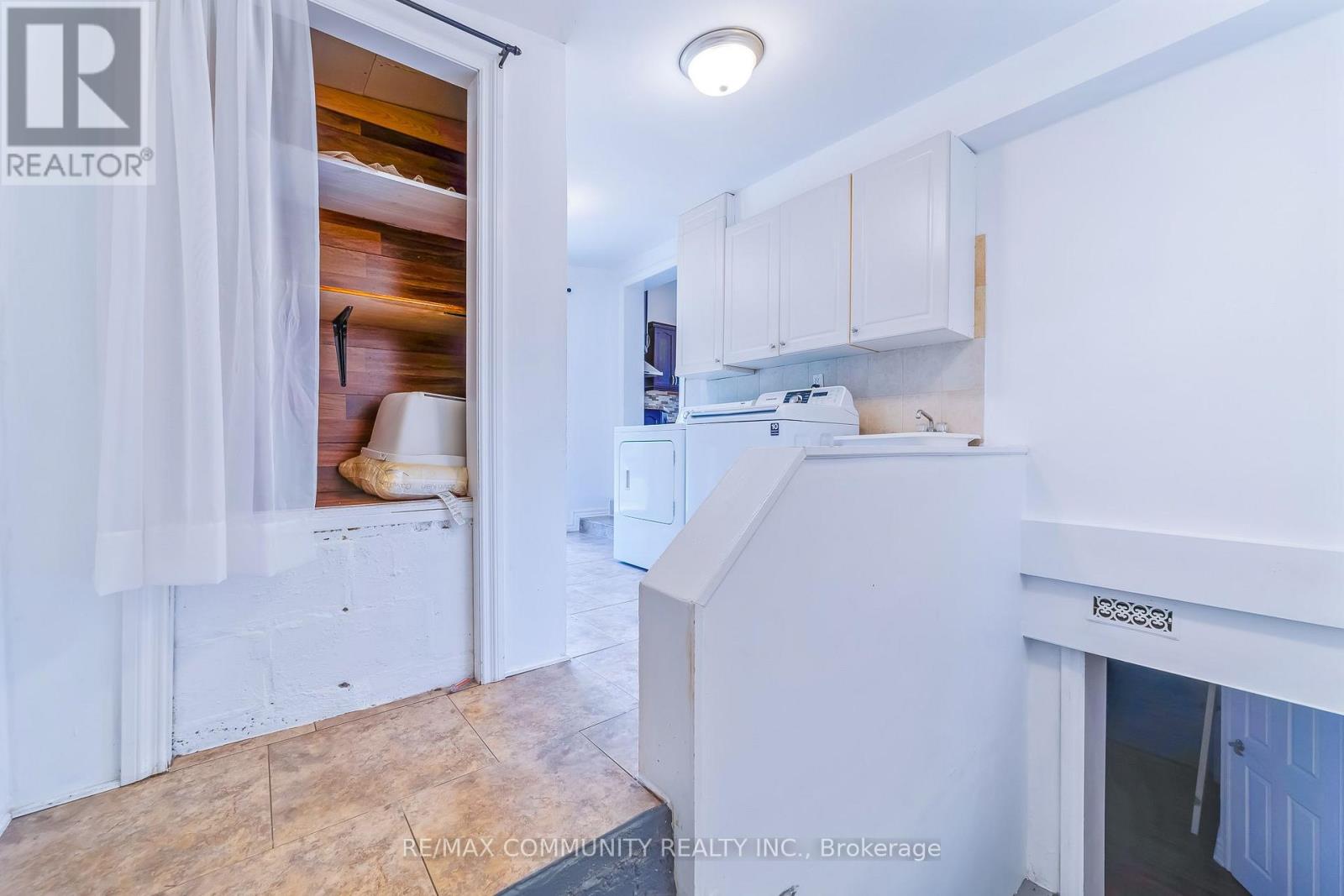 5154 AURORA ROAD - 17