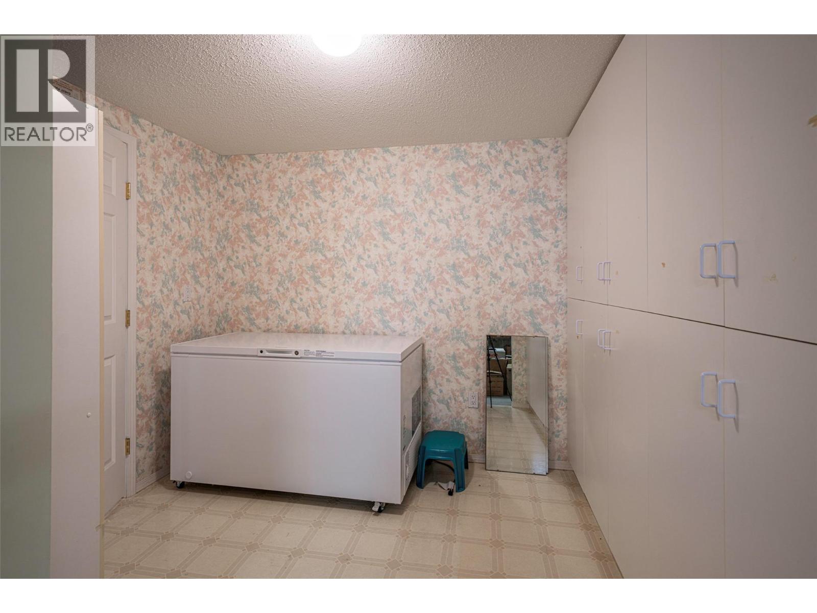 5804 Richfield Drive - Image 44
