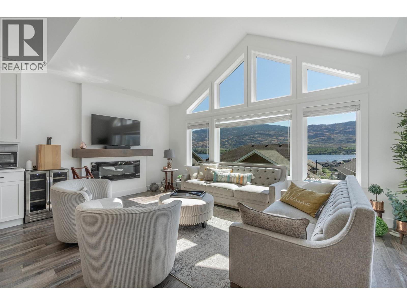 252 2450 Radio Tower Road, Oliver