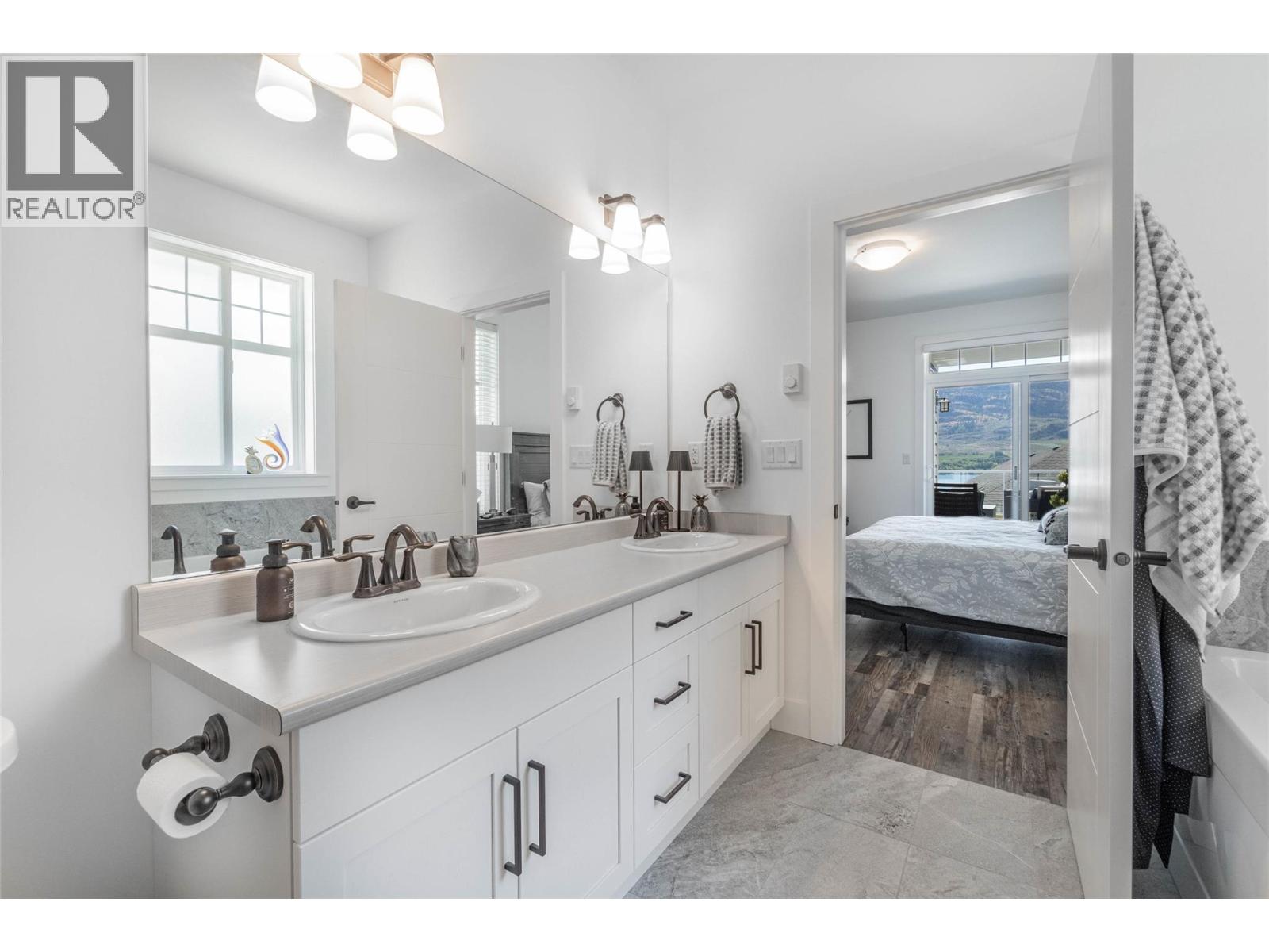 252 2450 Radio Tower Road, Oliver