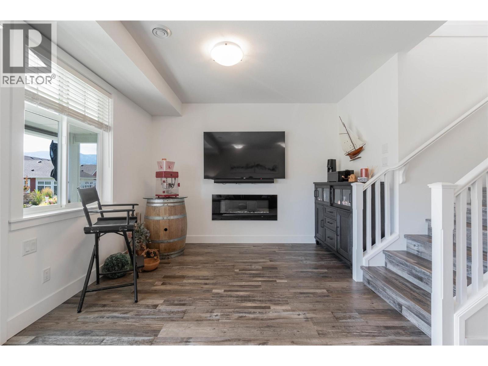 252 2450 Radio Tower Road, Oliver
