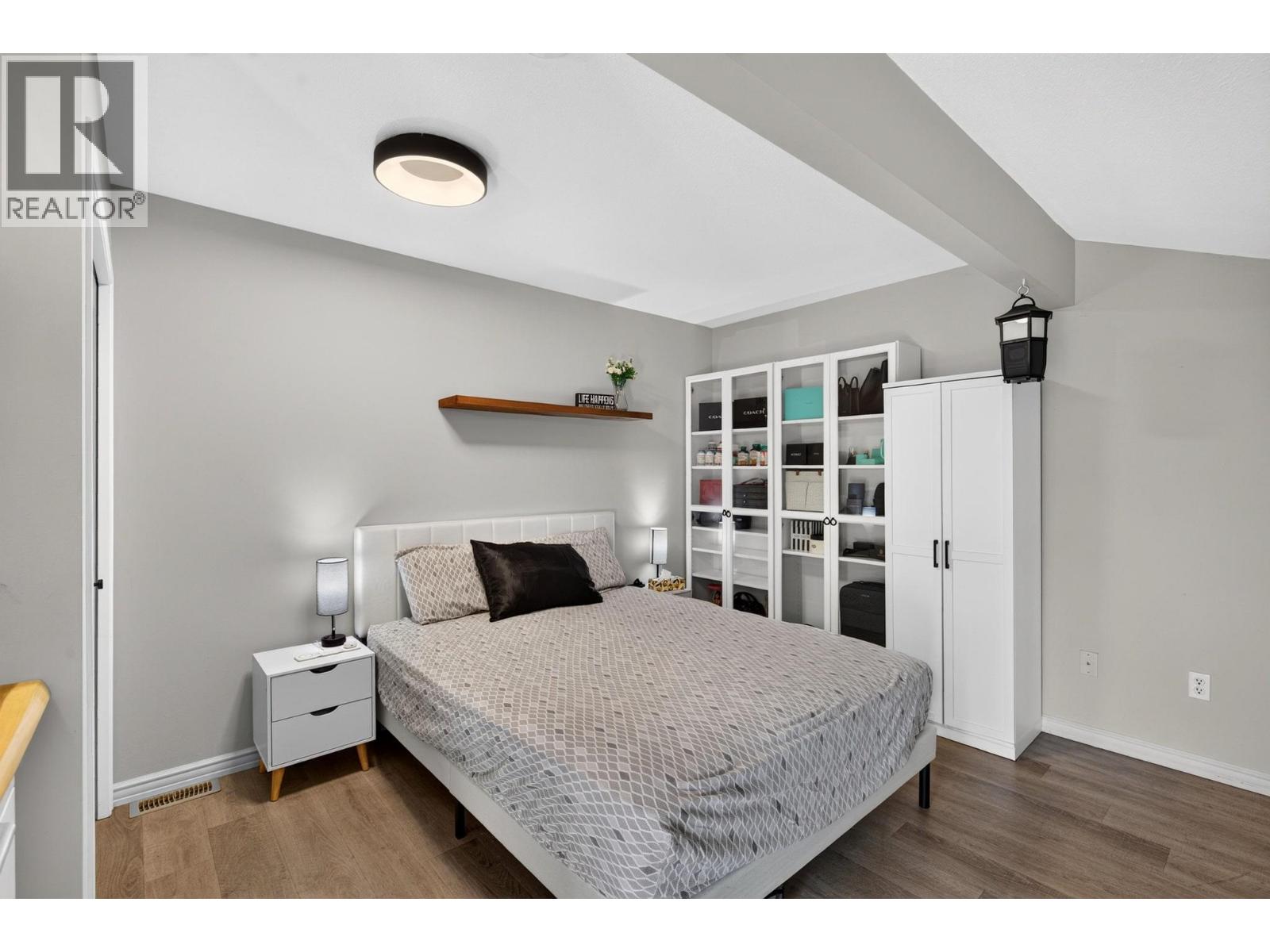 #104 3155 Gordon Drive - Image 25