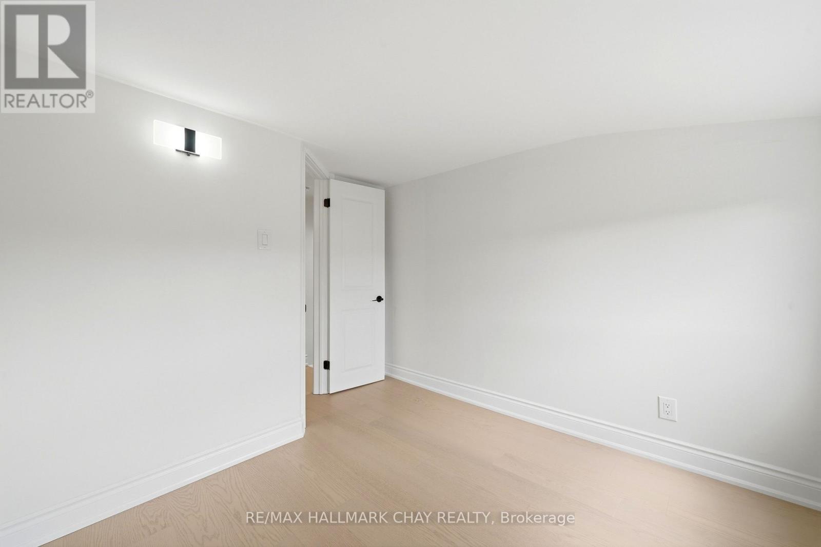 8410 11 HIGHWAY - 15