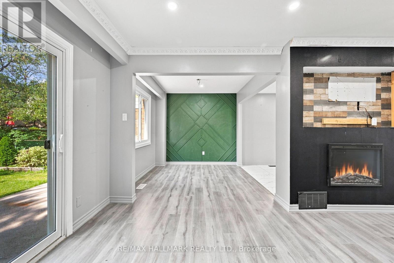 60 PICKARD LANE - 12