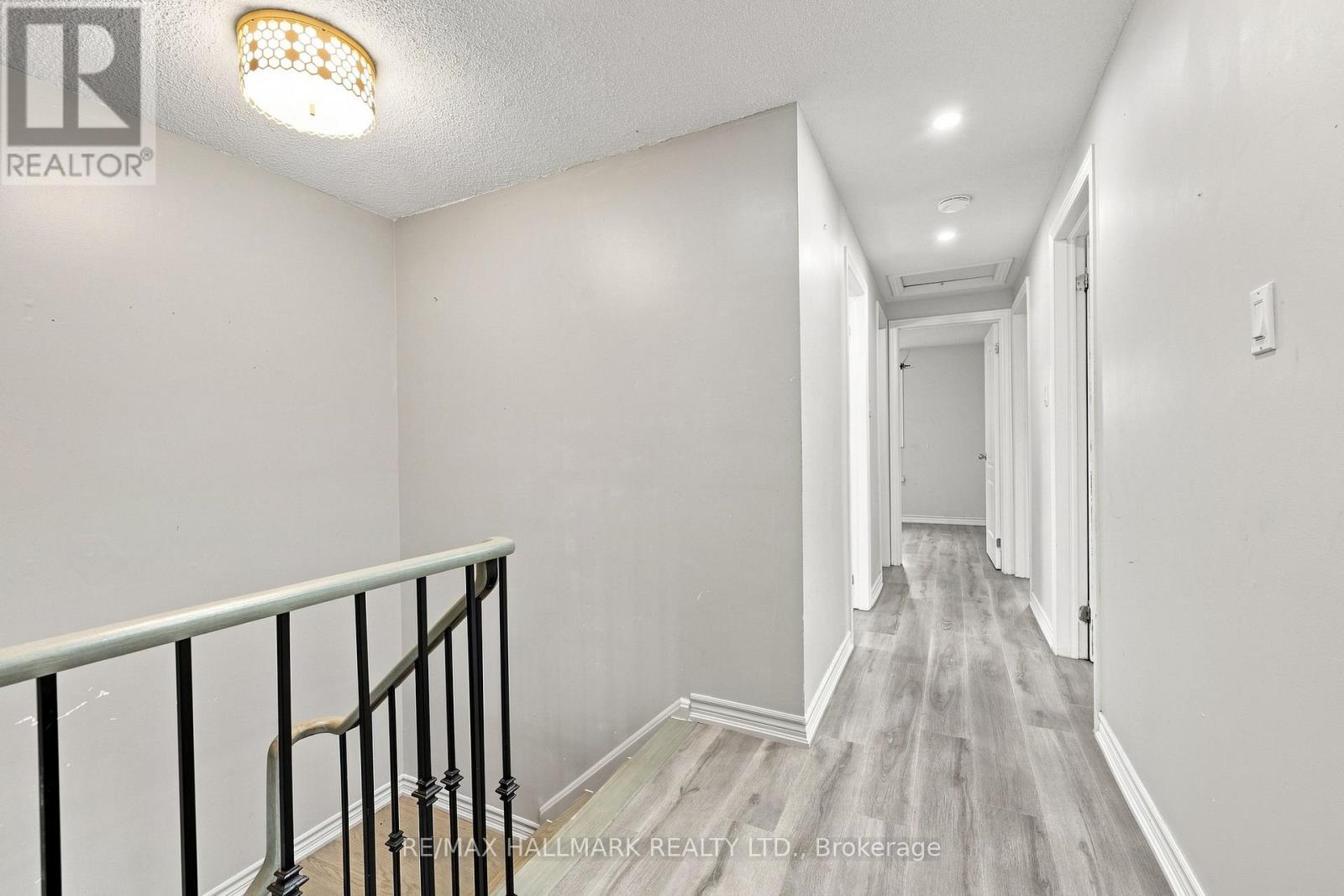 60 PICKARD LANE - 23