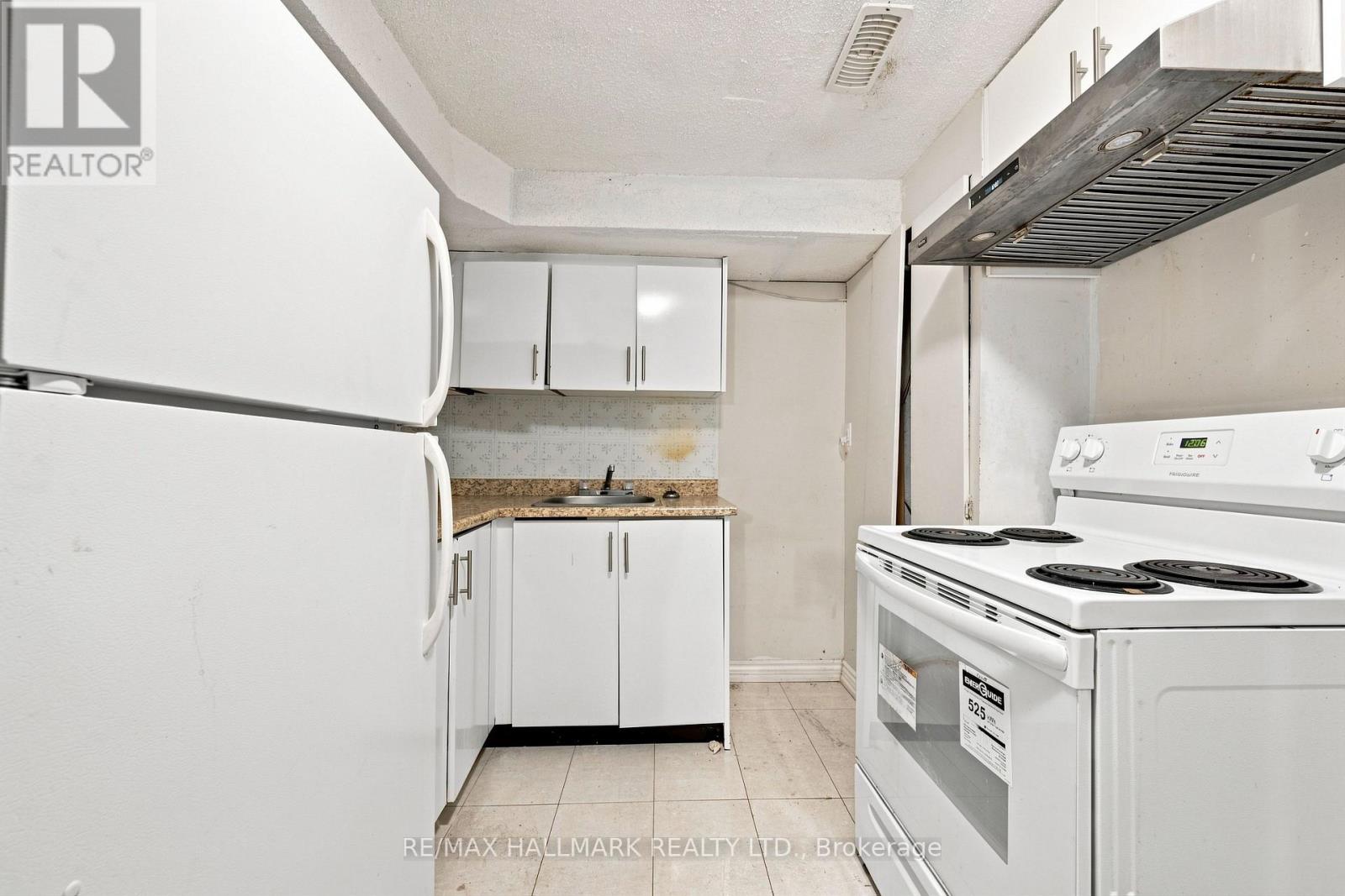 60 PICKARD LANE - 35