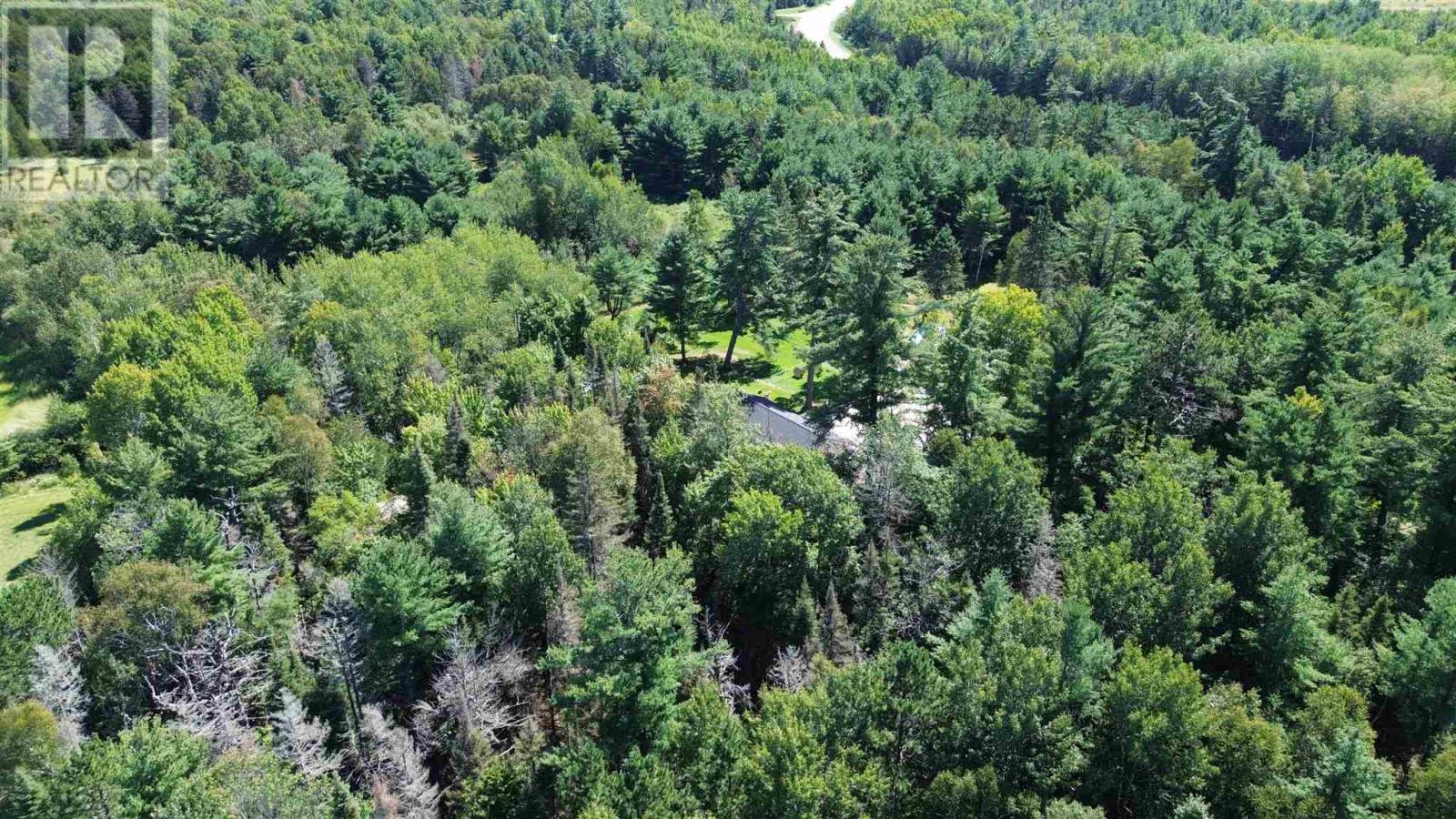 26 Centre Line RD - 5