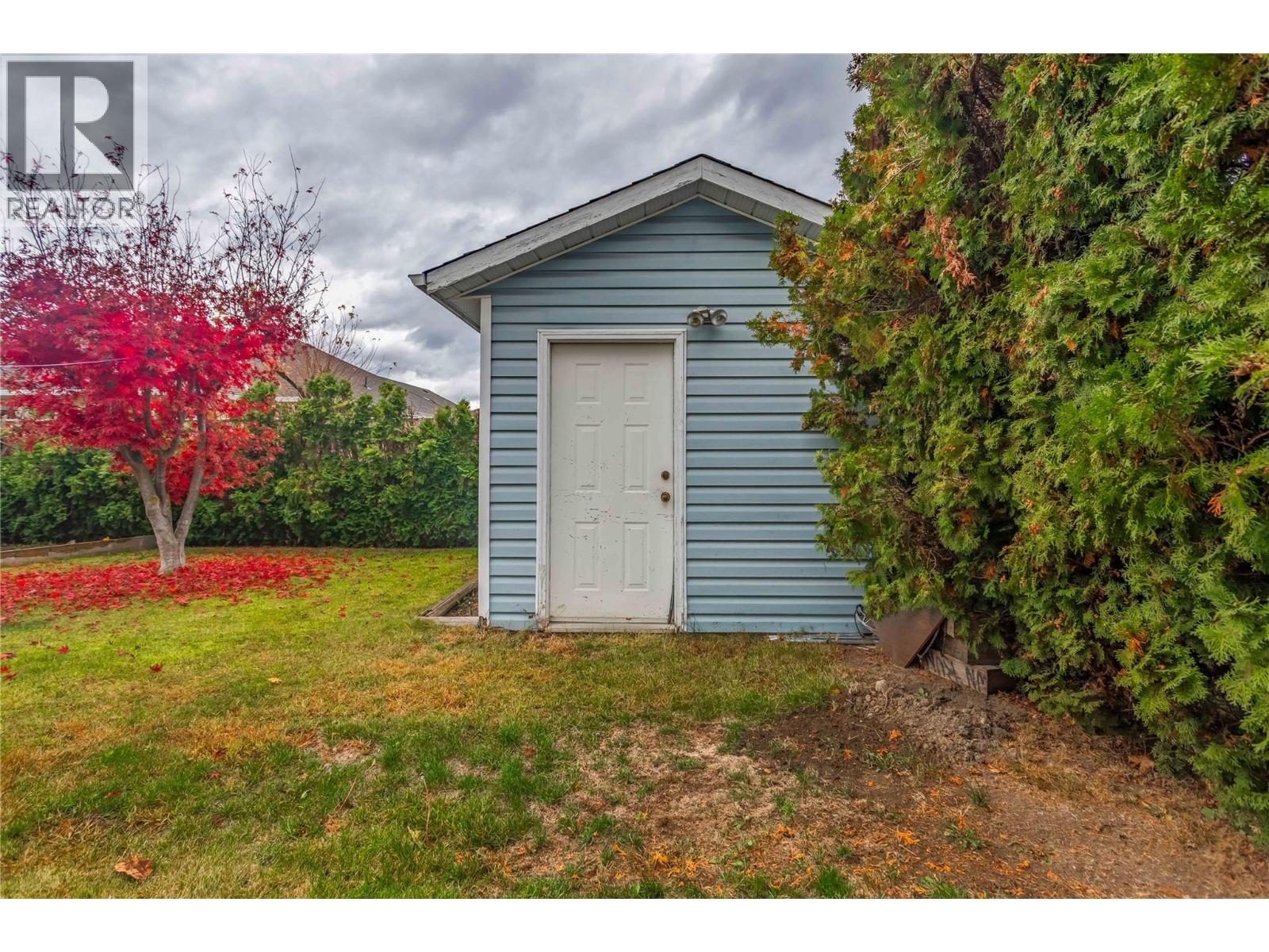  1730 Simpson Court, Kelowna