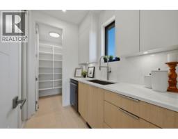 615 Kingswood Terrace, Kelowna, BC V1V0J2 Photo 25