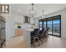 Living room - 615 Kingswood Terrace, Kelowna, BC V1V0J2 Photo 19