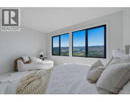 615 Kingswood Terrace, Kelowna, BC V1V0J2 Photo 44