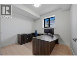 615 Kingswood Terrace, Kelowna, BC V1V0J2 Photo 40