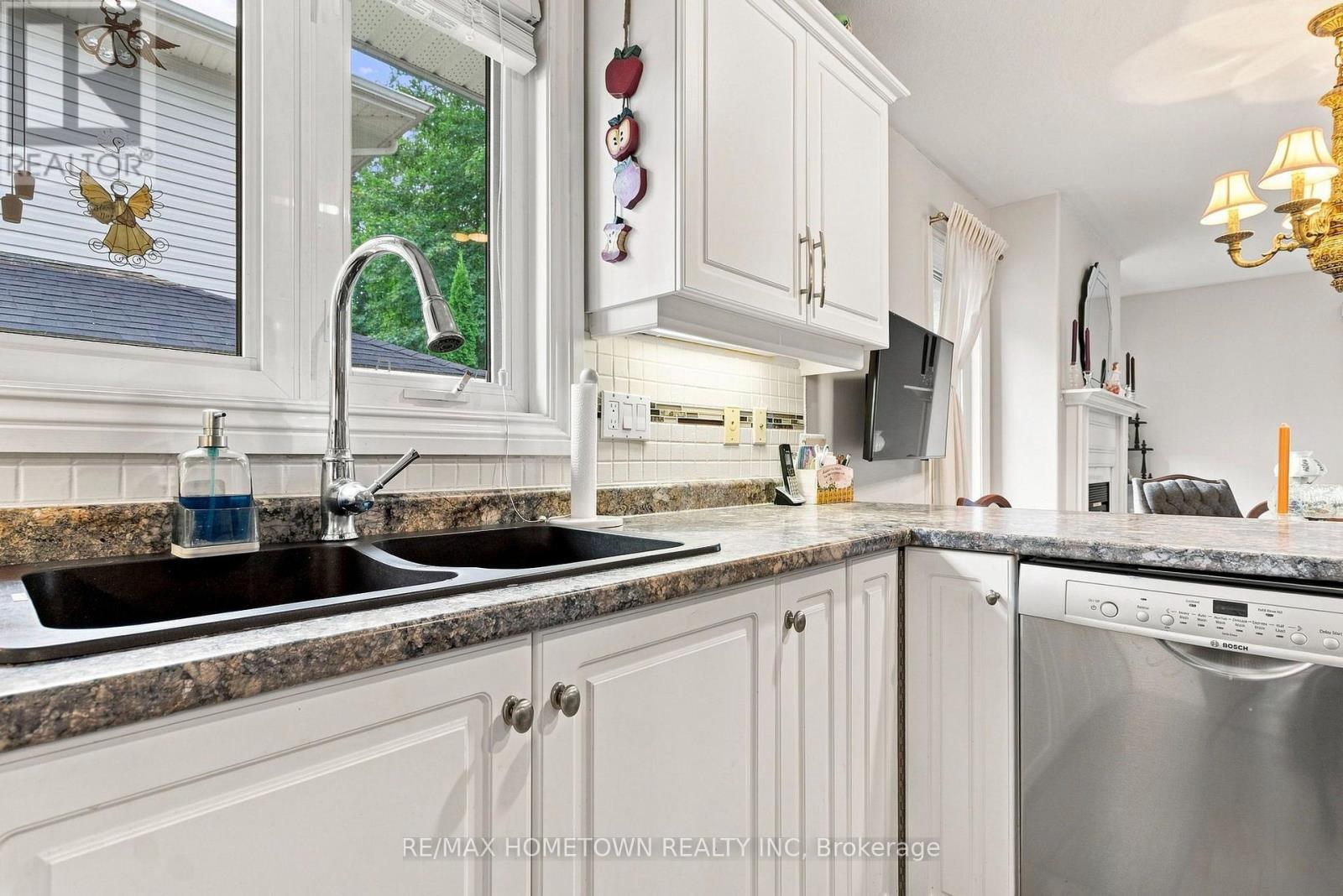 1046 BRIDLEWOOD DRIVE - 8