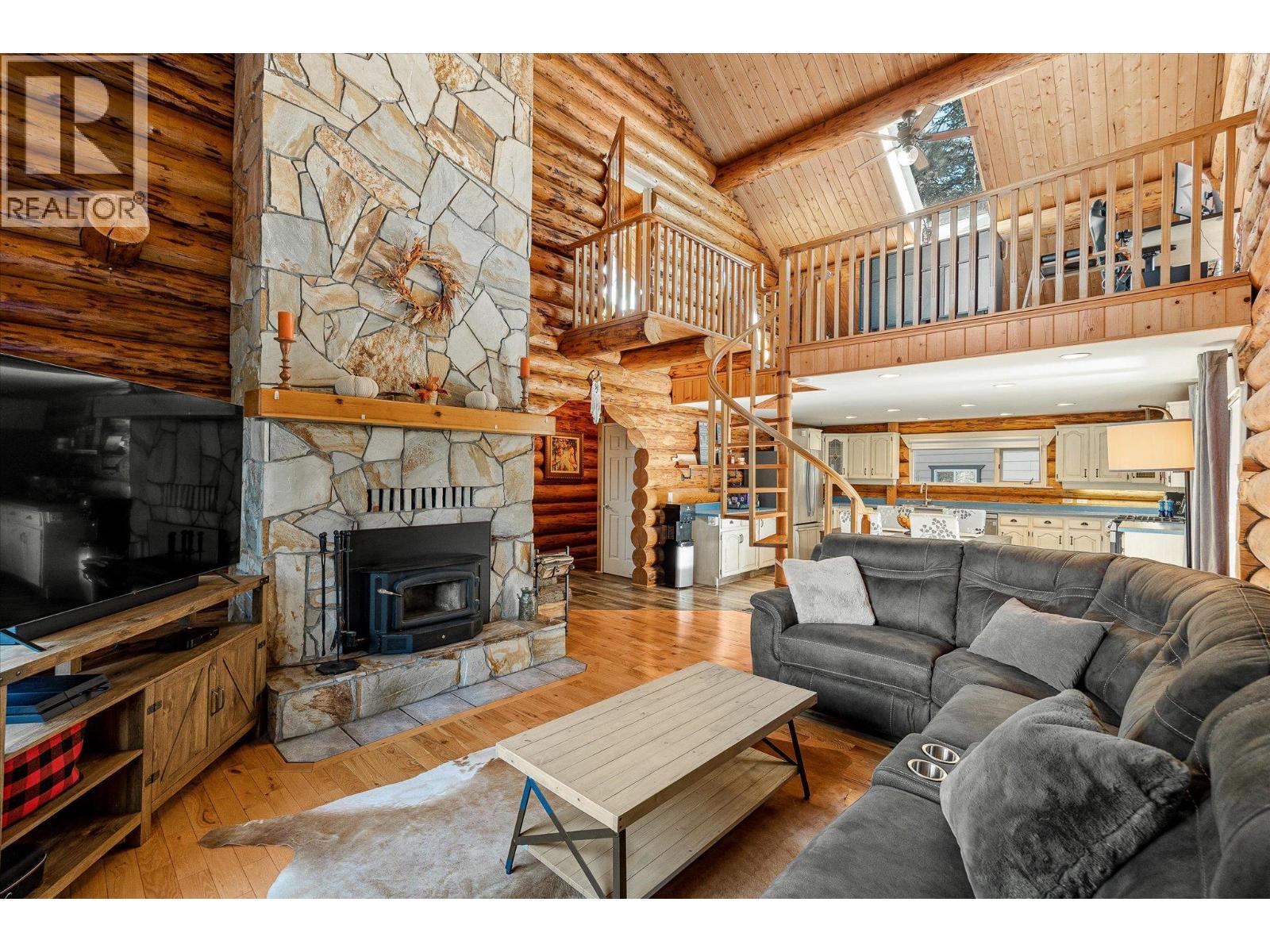  1725 Keloka Drive, West Kelowna